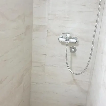 18 Apartment